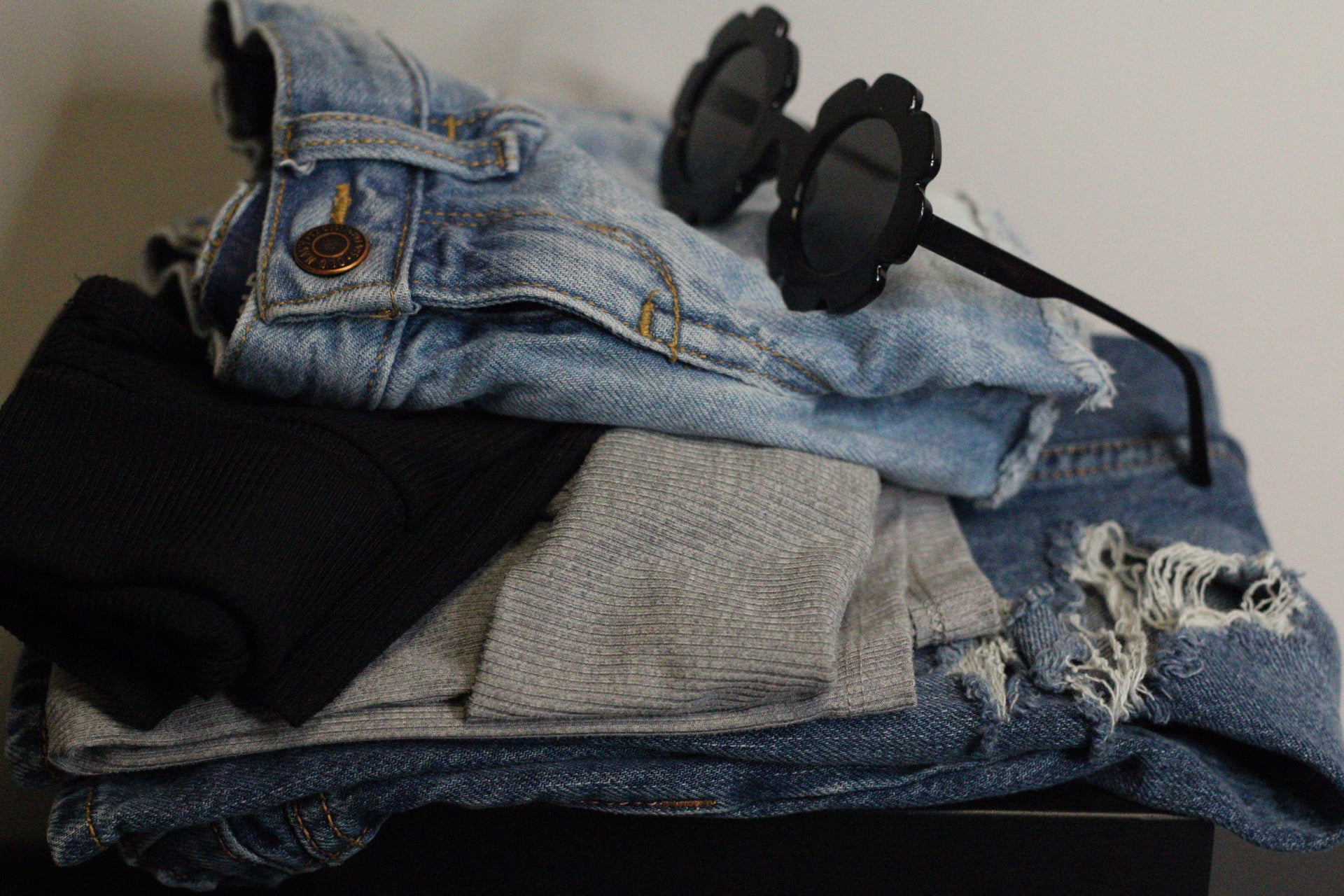 CHIC MINI CAPSULE BUNDLE | 5/6