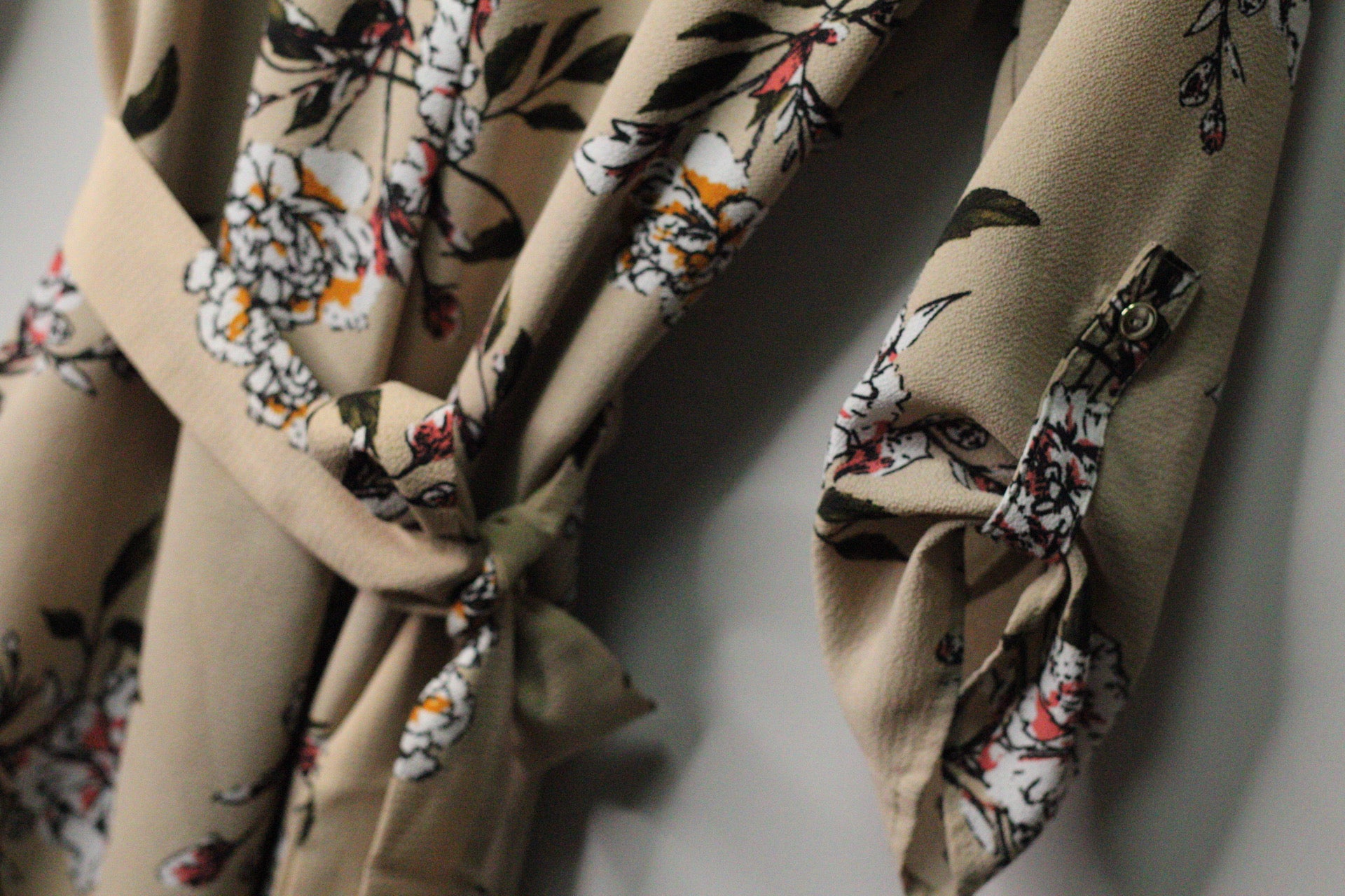 Floral Tunic Belted Blouse | Guess | M