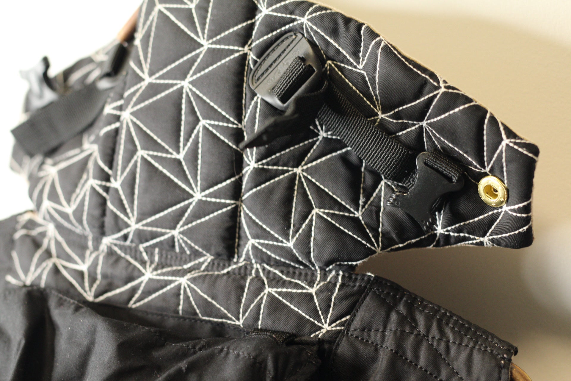 Lillebaby Baby Carrier | Embossed Luxe Edition