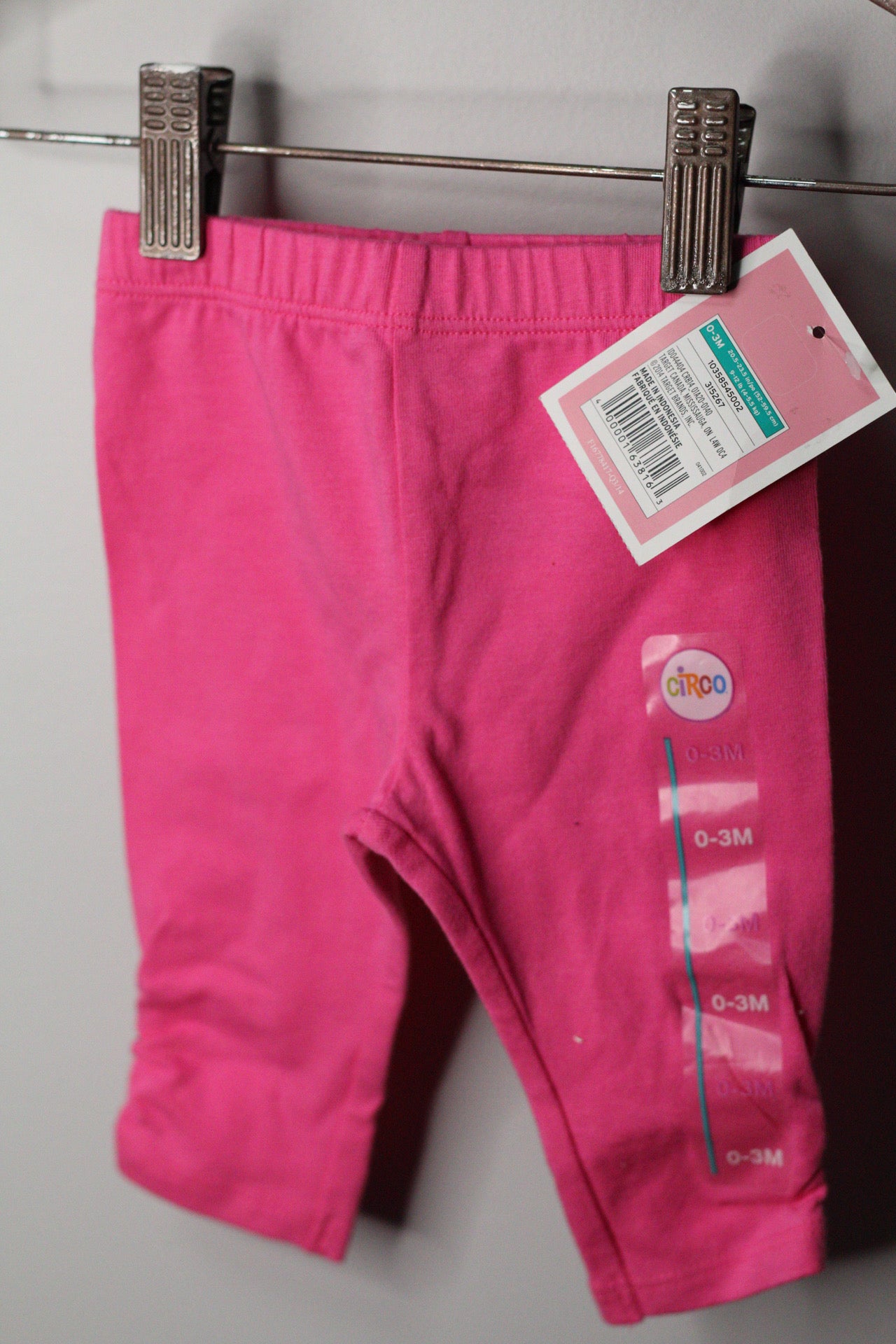 Pom Pom Shoes & Cute Basics | O/3M