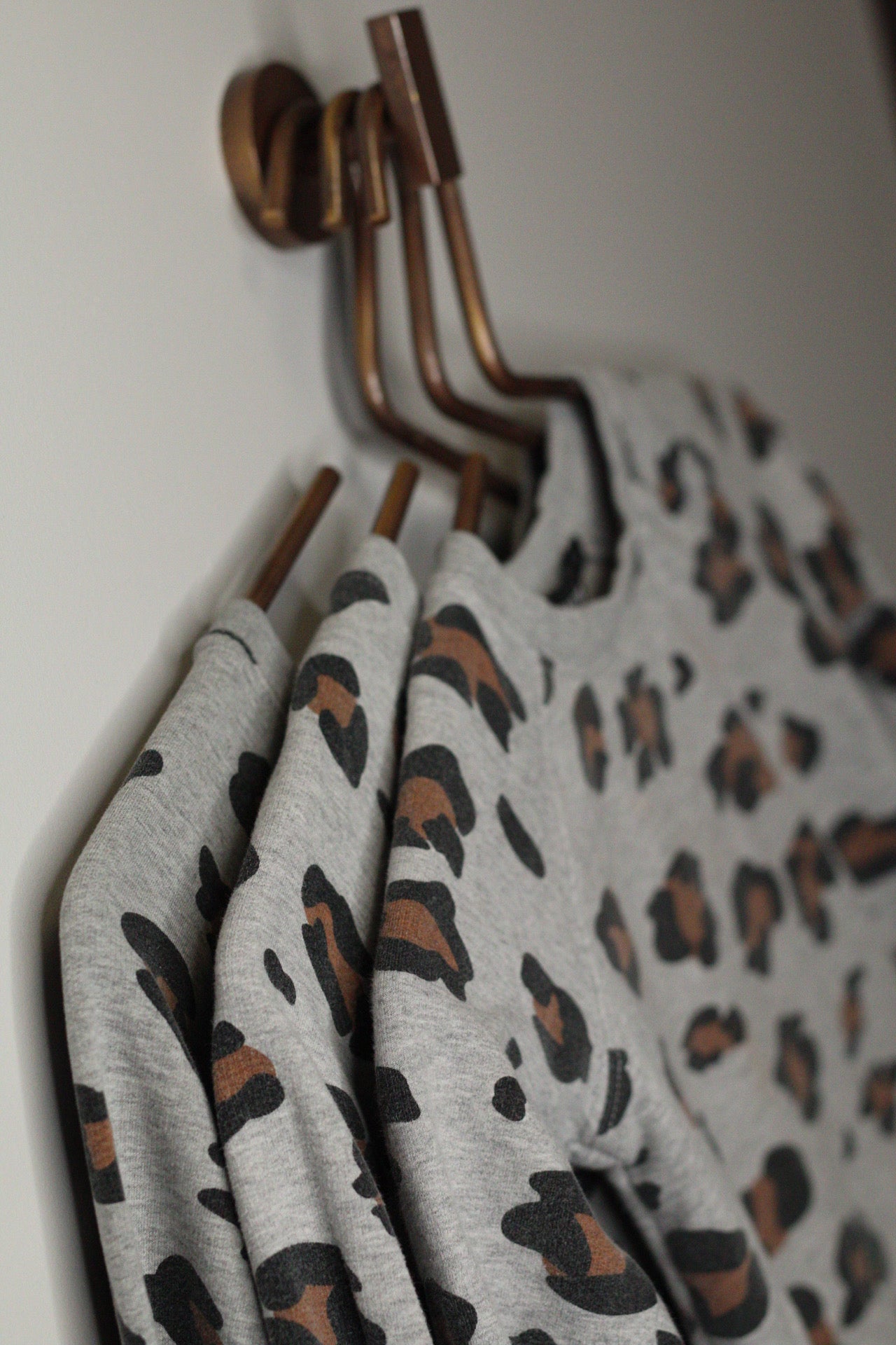 Leopard Sweatshirt Bundle | Beau Hudson | Mama & Minis | L, 7, 3t