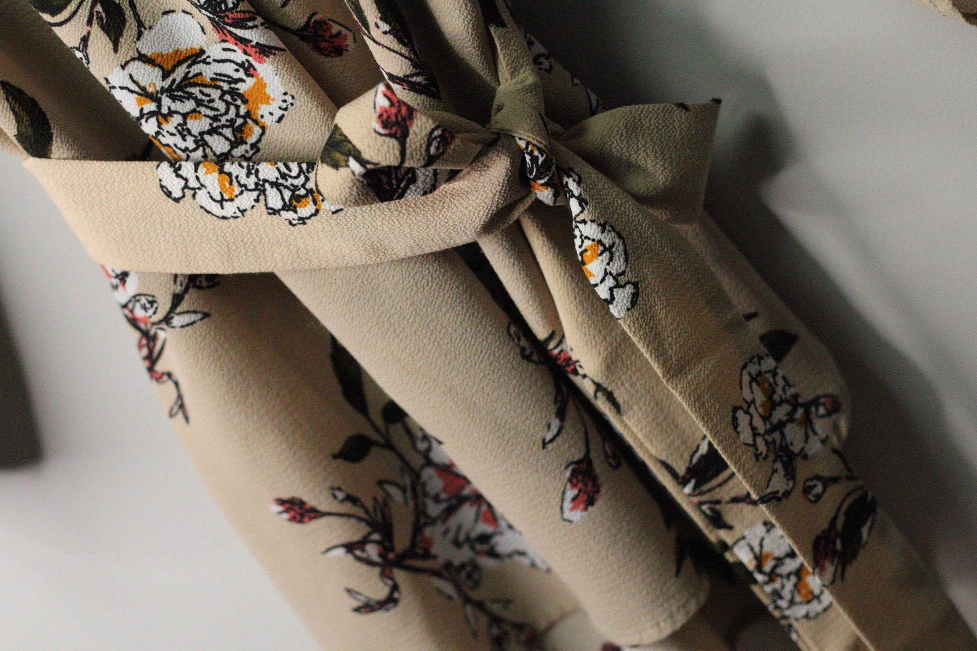 Floral Tunic Belted Blouse | Guess | M